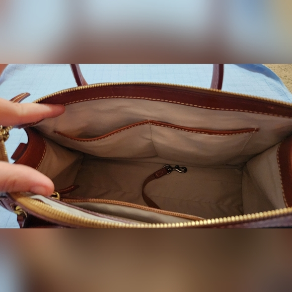 Dooney and Bourke - Picture 5 of 7